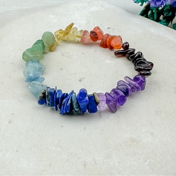 Chakra Crystal chip bracelet - Picture 7 of 10